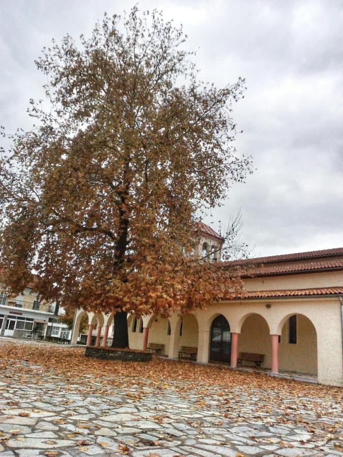 Village House غريفينا المظهر الخارجي الصورة