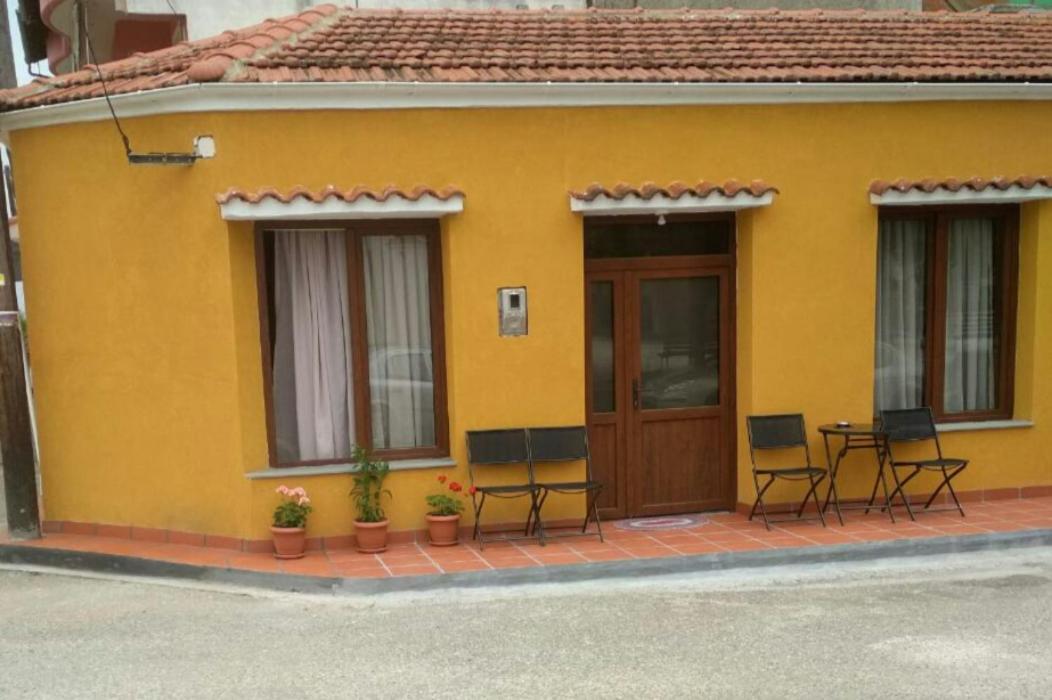 Village House غريفينا المظهر الخارجي الصورة